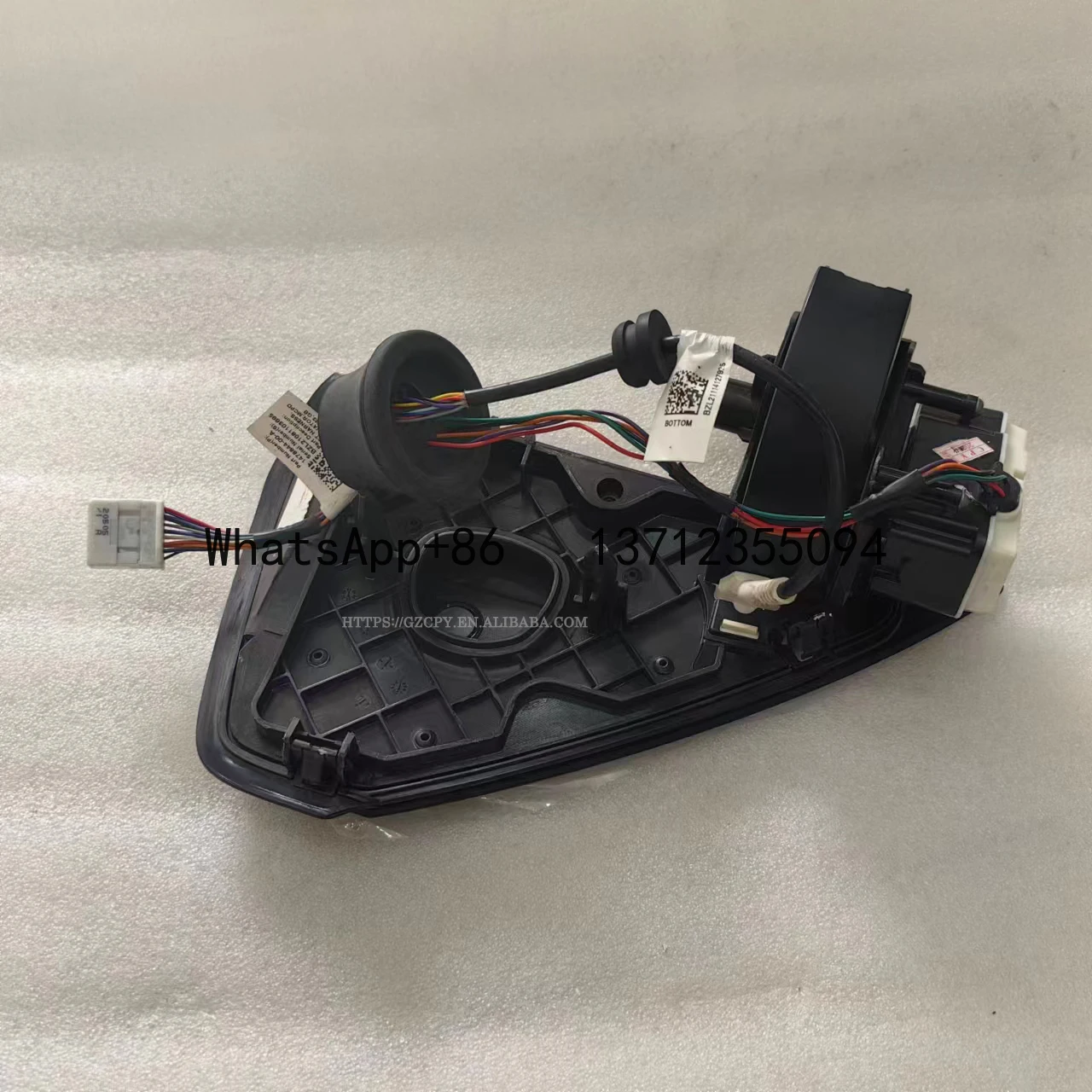 

Cheap and high quality Charging port Cover Plate assembly with motor for Tesla MODEL 3 1566302-00-A