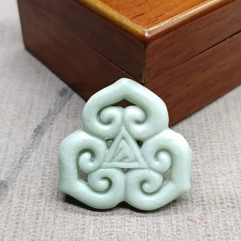 

Natural Guizhou Cui Heart-shaped Ruyi Flower Jade Pendant Men's and Women's Necklaces