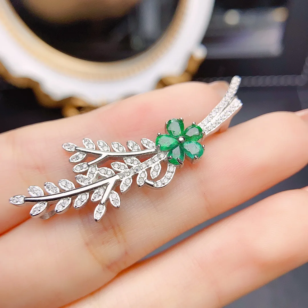 Natural Emerald Brooch, S925 Silver Inlaid 3*4mm Main Stone, Leaf‑Shaped Pin, Daily Jewelry for Women