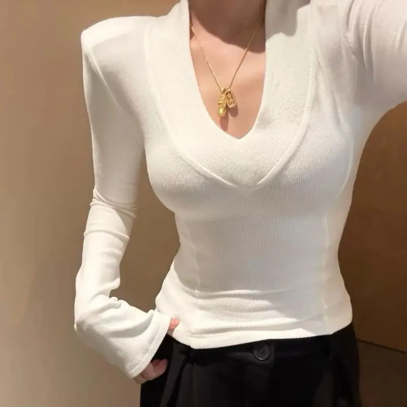 Hot 2026Spring New Women Clothing Gentle Style European Fashion Versatile Vneck Bottom Shirt Trendy Atmosphere Design Sense Tops