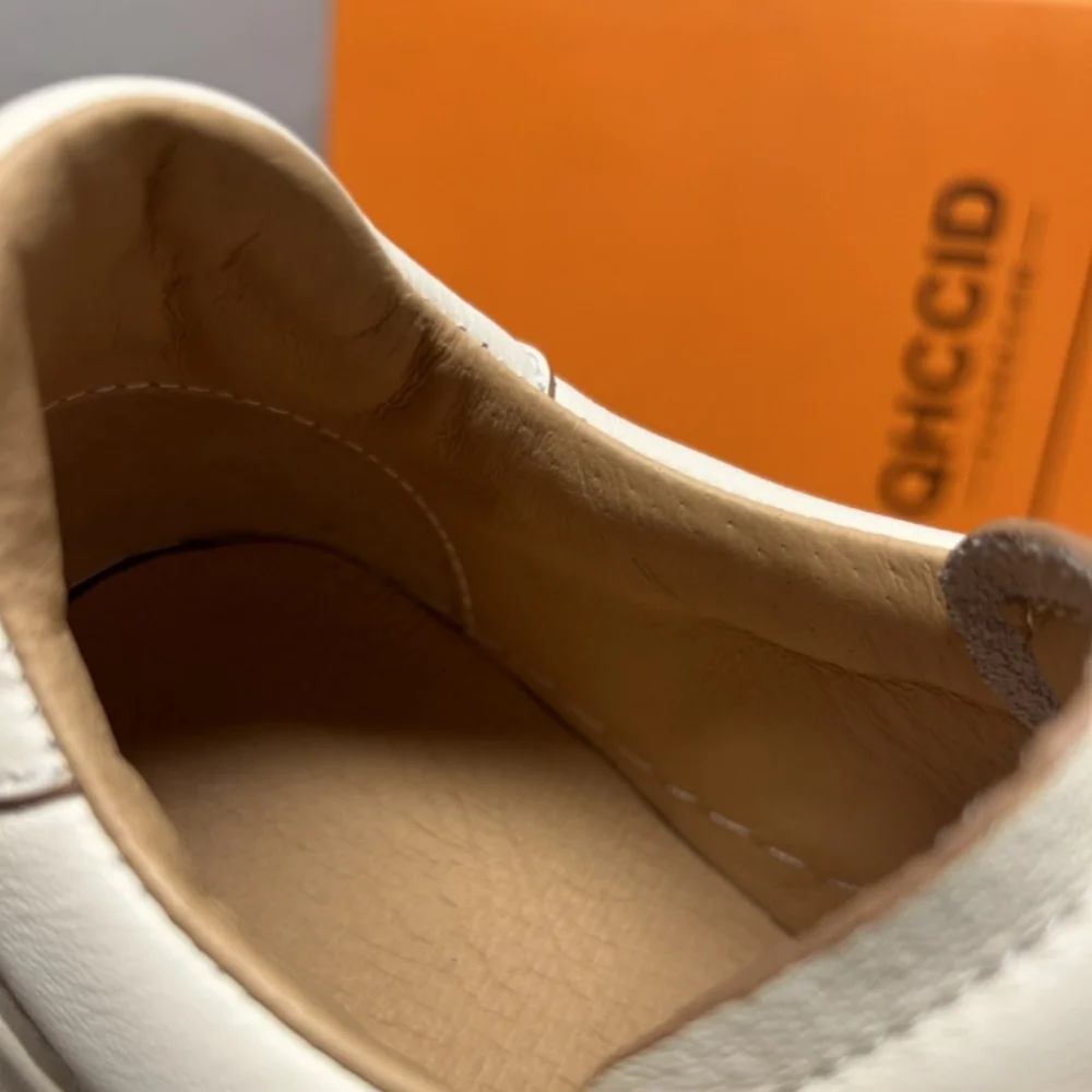 أحذية رياضية بيضاء من الجلد الطبيعي بتصميم جديد للخريف/الشتاء للرجال - قمة منخفضة، أحذية رياضية عصرية وغير رسمية، نعل واحد قابل للتنفس #4