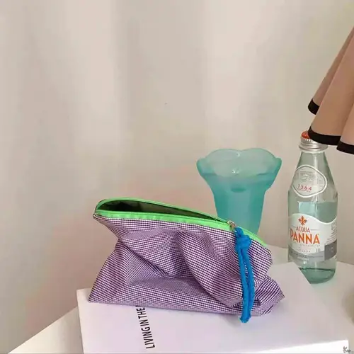 Imagen 2 del producto Bolsa de maquillaje a cuadros para niñas, bonita estuche de belleza para artículos de tocador, bolsa de almacenamiento de gran capacidad, organizador de maquillaje con cremallera, bolso de mano para teléfono con lápiz labial