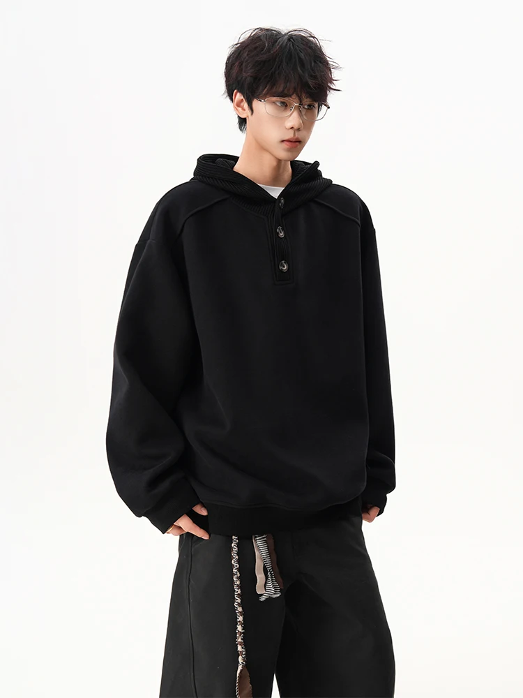 2025 الربيع والخريف جديد الرجال محبوك رمادي بسيط مقنعين البلوز النمط الأمريكي الرجعية فضفاض بلوزة سوداء غير رسمية #5