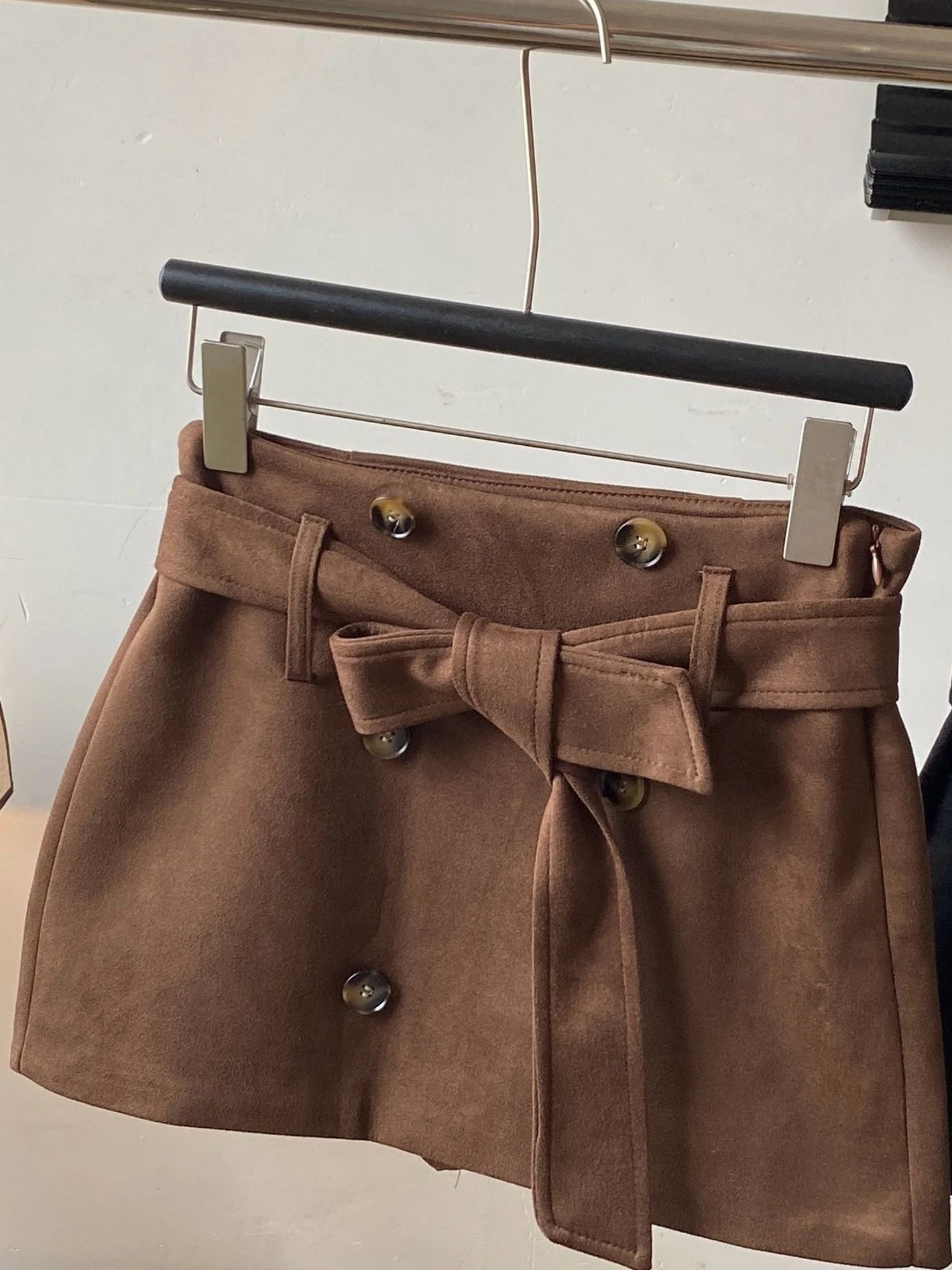Slimming Suede Double-Breasted A-Line  Skirt for Women Fashionable Commute High Waist Korean Style Anti-Light Tie Short S...