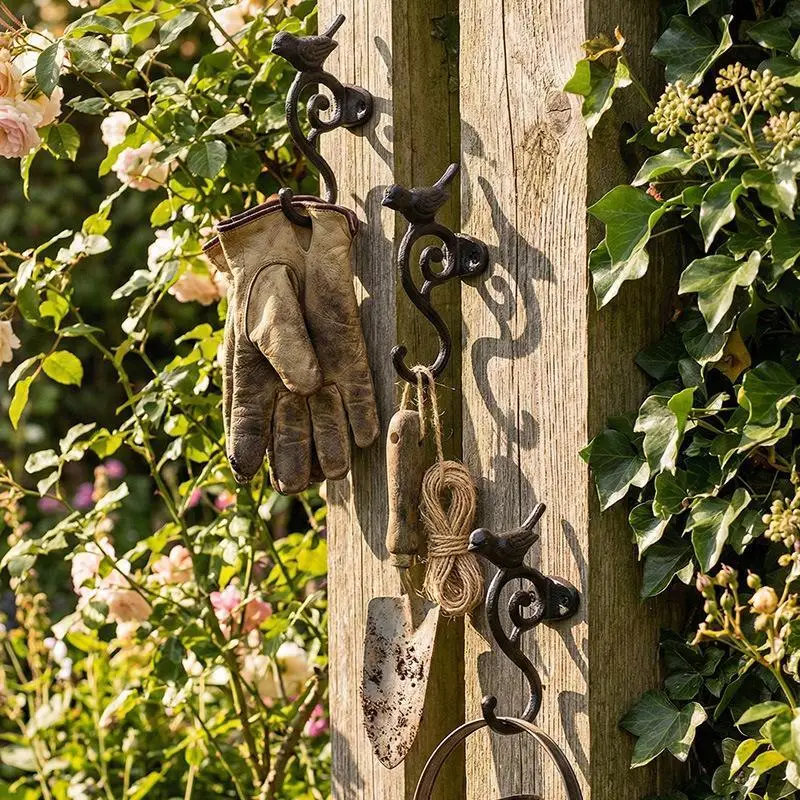 Creative Rustic Cast Iron Wall Hook Decorative Heavy Duty Wall Mounted Rack Sturdy Rust Proof Entryway Key Organizer Living Room