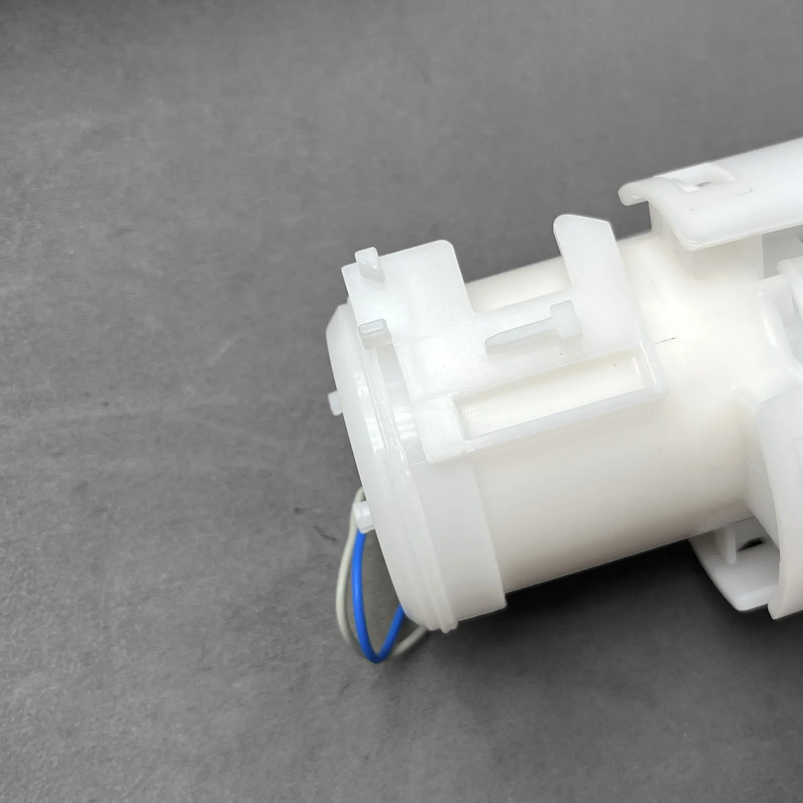 BB Fuel Pump Assembly 16700-MFL-003 For Honda CBR1000RR 2008-2011 2009 2010 16700MFL003 292020-0170 16700-MFL-013 16700MFL013