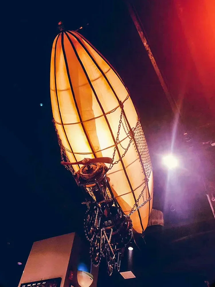 

superior quality Retro Industrial Style Bar Shopping Mall Metal Craft Blimp Large Creative Ceiling Hanging Decorations