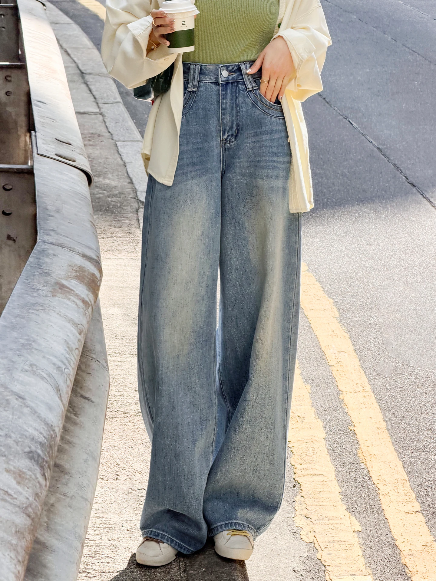 

Light Blue Distred Jeans High Waist Loose Fit Casual Knife Pants Women's Spring 2026 Soft Denim Button Closure