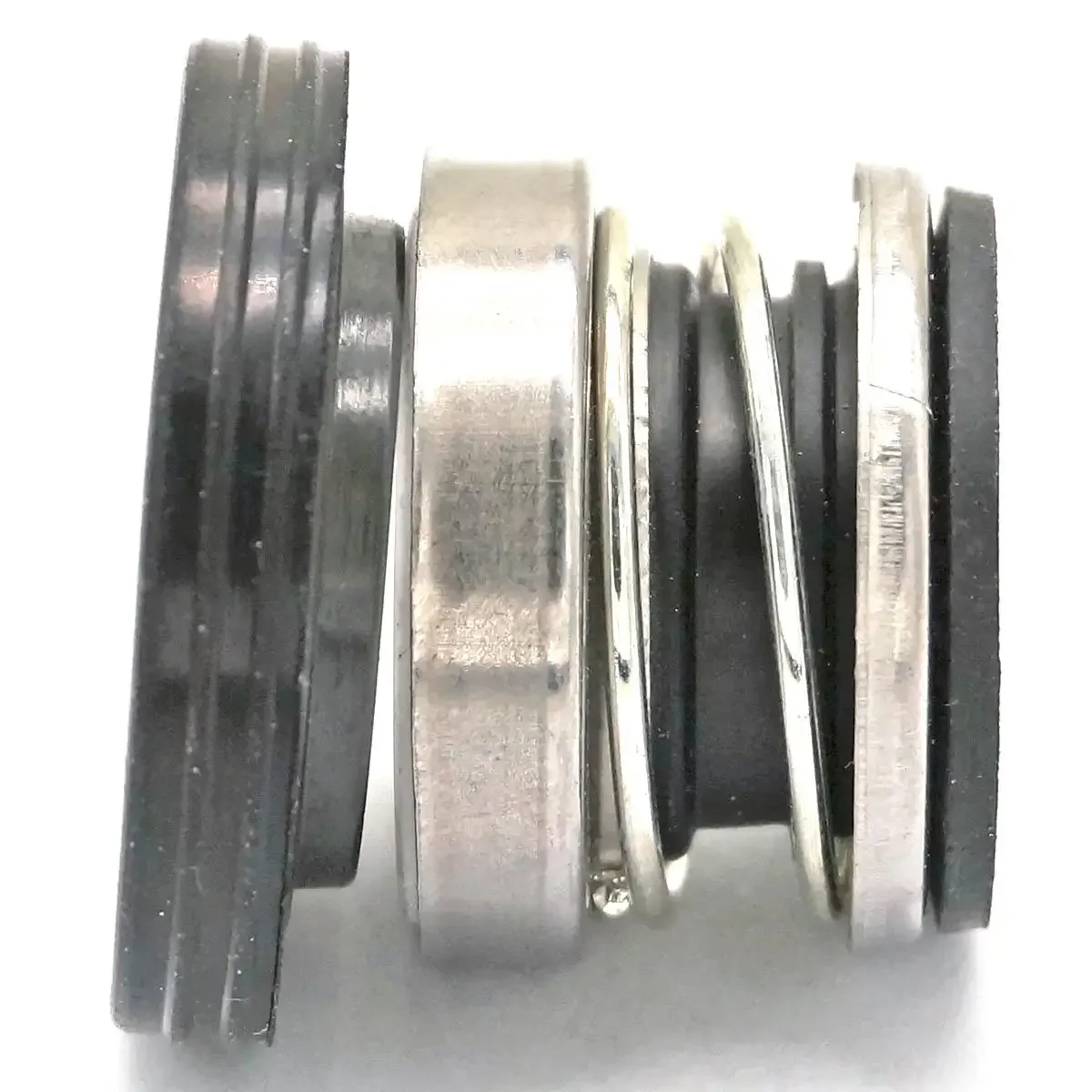 10-17mm Water Pump Mechanical Shaft Seal Carbon/Ceramic Single Coil Spring for Self-priming Pump Clean 0.5MPa 301