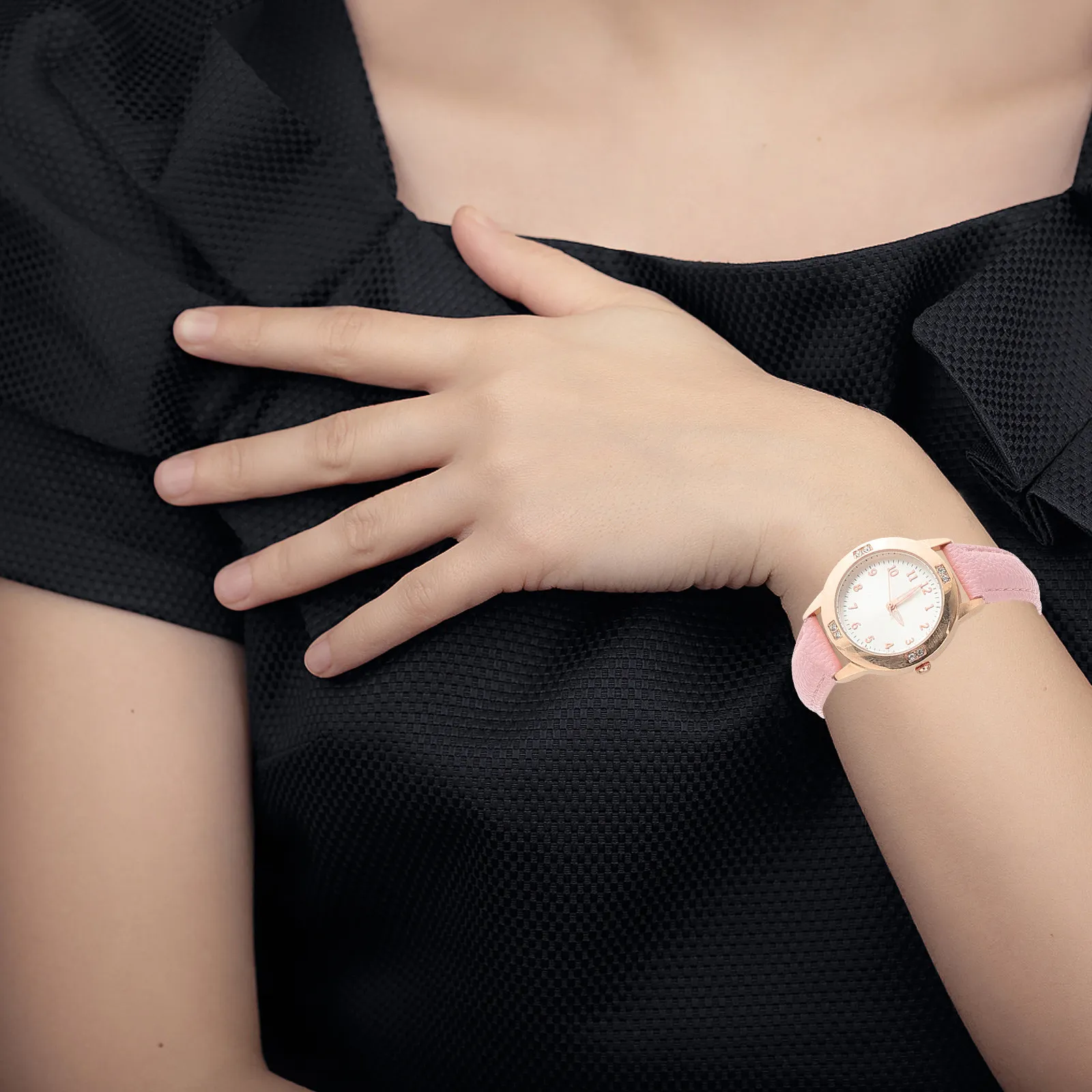 1Pcs Exquisite Waterproof Women Watch Luminous Function Quartz Movement Elegant Chic Style for Daily Wear Festival Gift