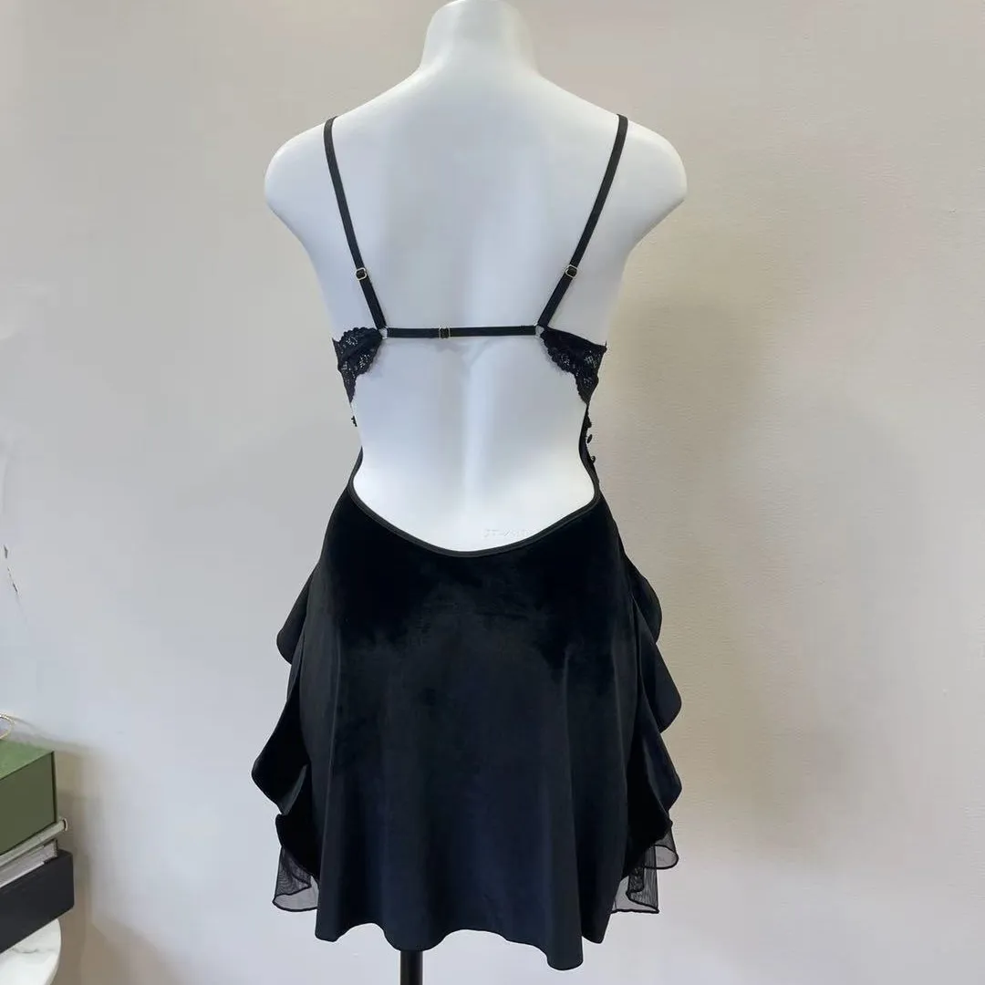 Pigiama invernale da donna 2025 Nuova camicia da notte con reggicalze in pizzo di velluto con imbottitura sul petto Mini abito skinny di lusso Indumenti da notte con scollo a V caldi