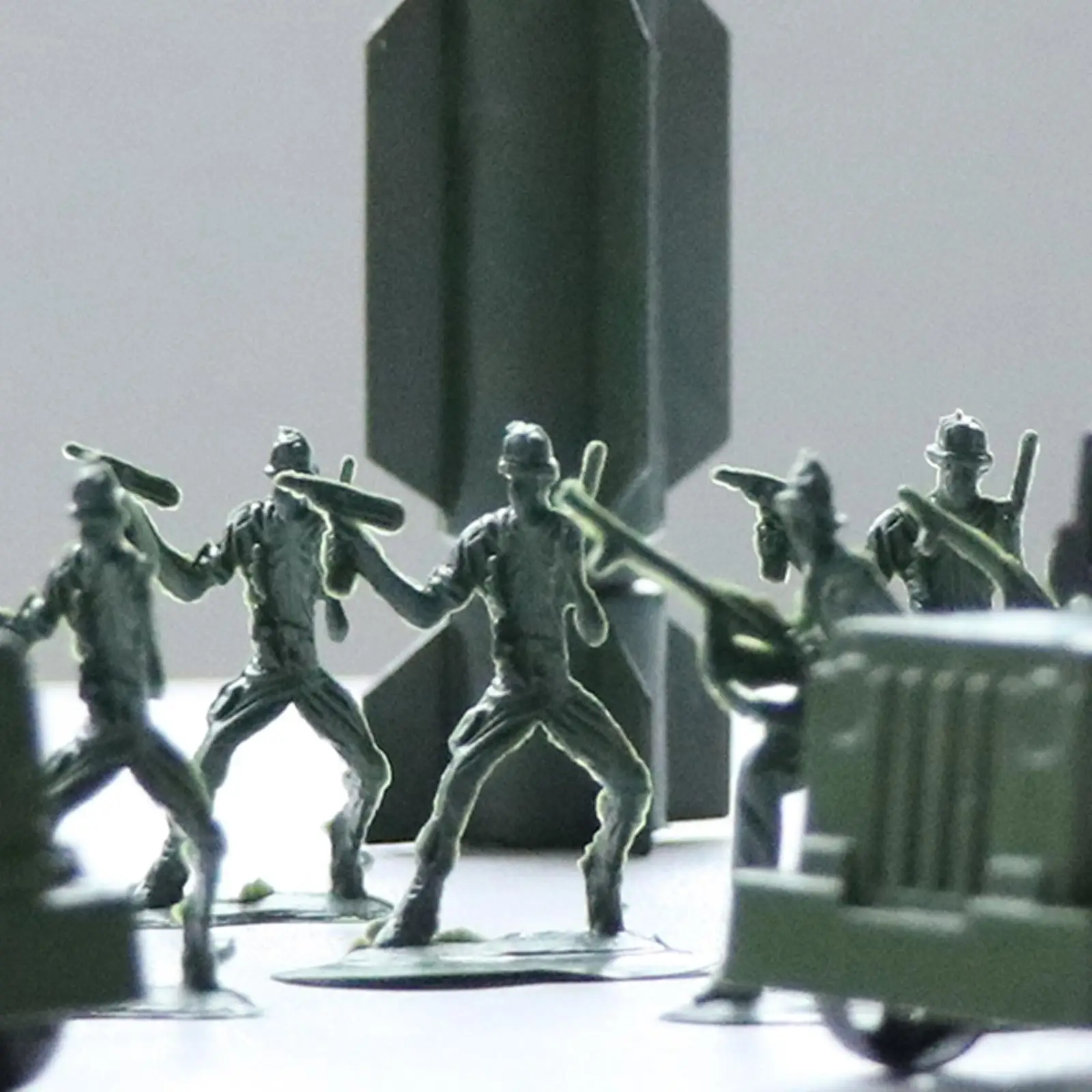 Collection Army Men Playset 307 Pieces Pretend Play Small Soldiers Figure Plastic Toy Figures for Sand Table Scene