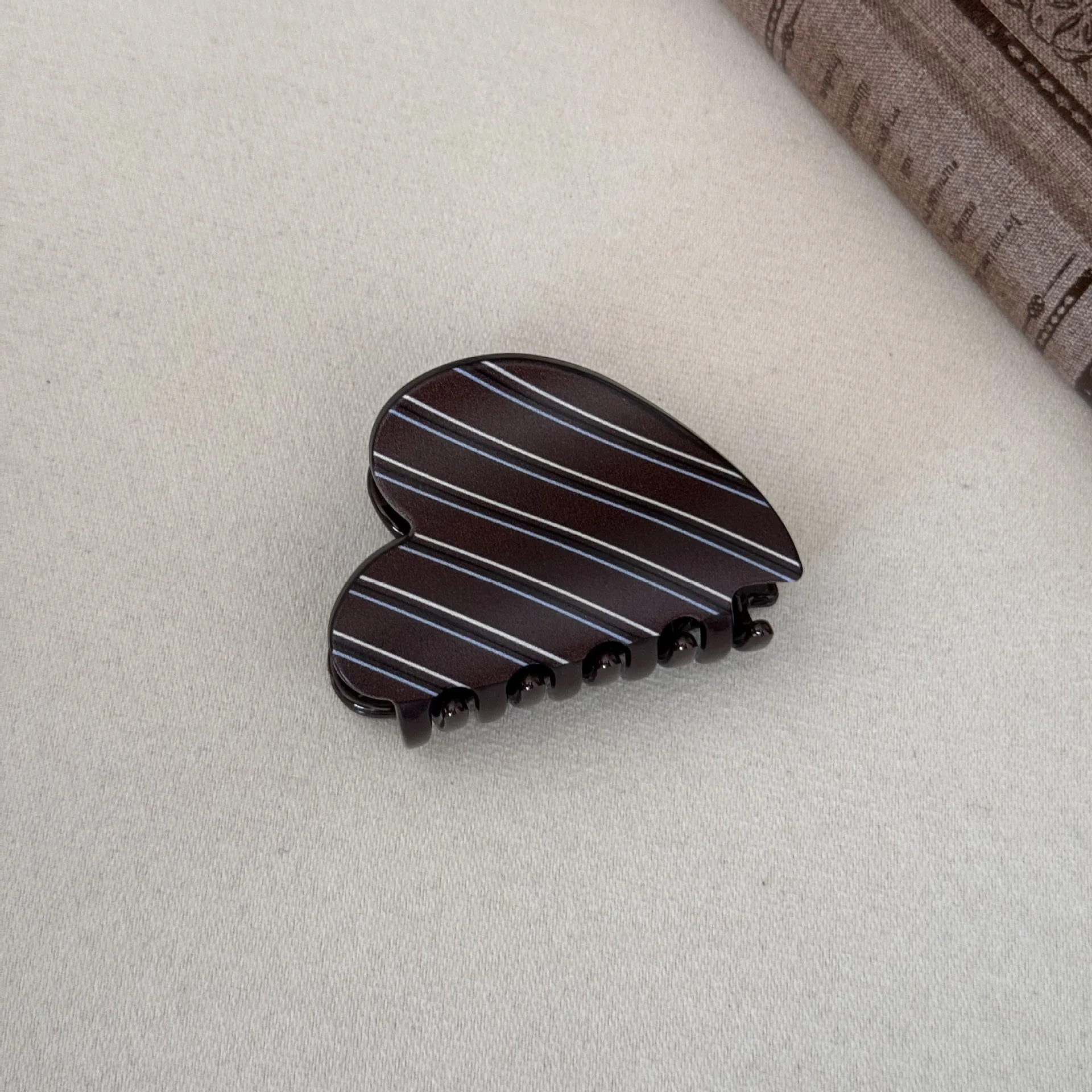 NEW Maillard Style Coffee Striped Hair Claw Classic Retro Claw Clips Autumn Winter Hair Clips Hair Accessories for Women Girls