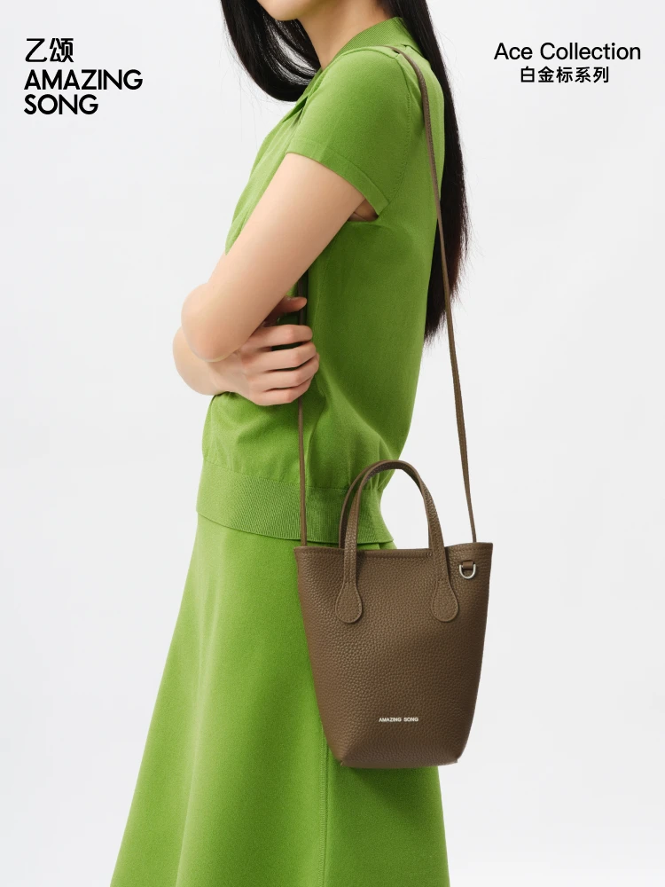 Amazing Song Top Grain Leather Travel Bucket Bag Mini for Women Casual Crossbody Shoulder Bag Summer Collection