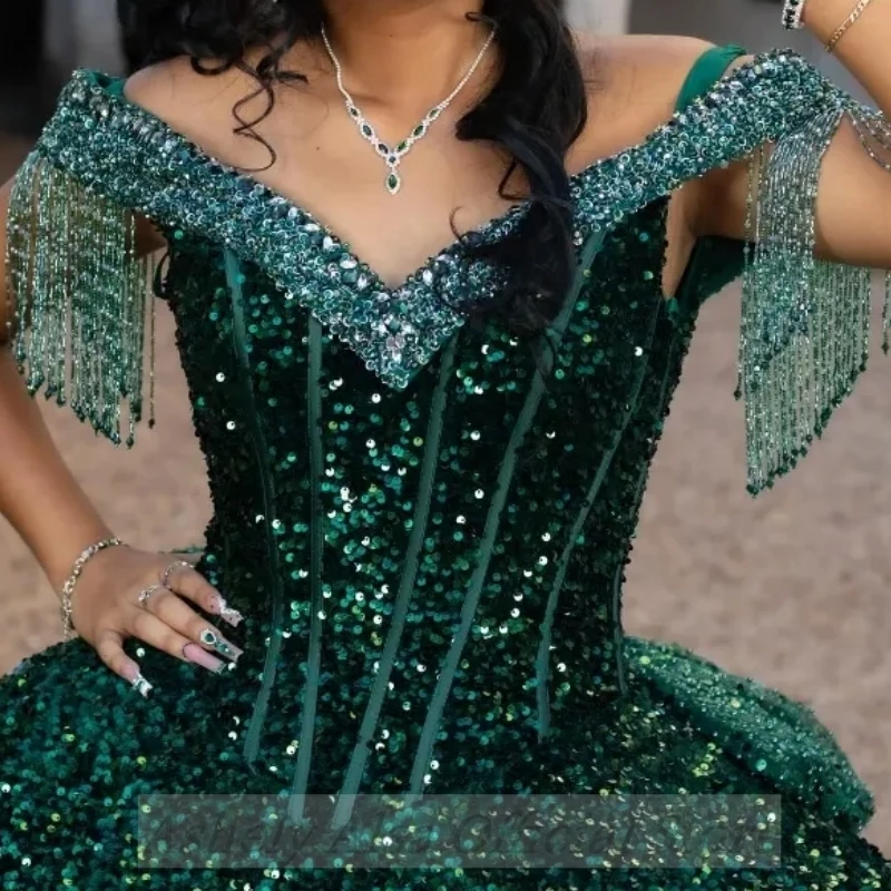 Customized Emerald Sequined Quinceanera Dresses Princess Sweet 16 Years Girl Birthday Party Dresses Beads Vestidos 15 De Proms