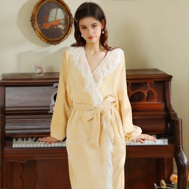 Autumn And Winter Sexy Lace Nightgown, Velvet Pajamas, Women's Palace Style French Retro Long Sleeved Thick Warm  Home Clothes