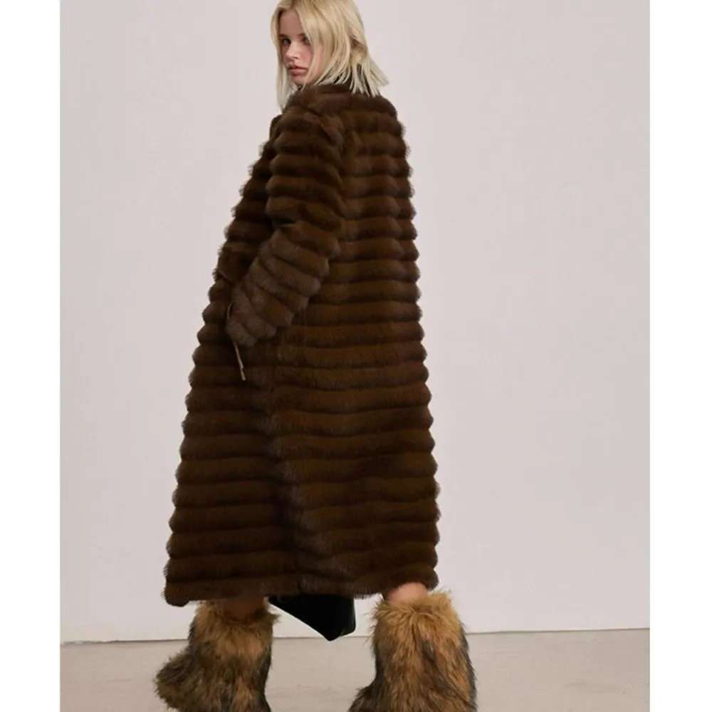 2024 Winter Brown Embossing Strip Pattern Faux Mink Fur Coat Women Single-breasted Buttons Full Sleeve Loose Warm Long Outerwear