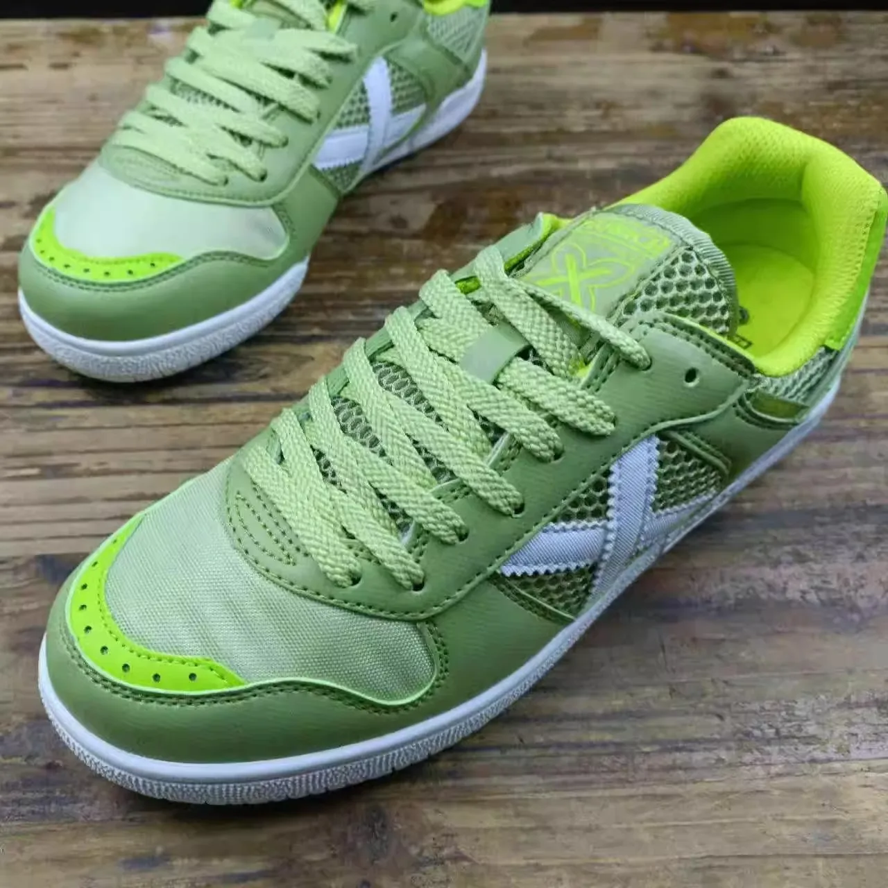 

Bestselling Unisex Slip-Resistant Durable Walking Shoes High-Quality Casual Walking Shoes Exceptional Quality