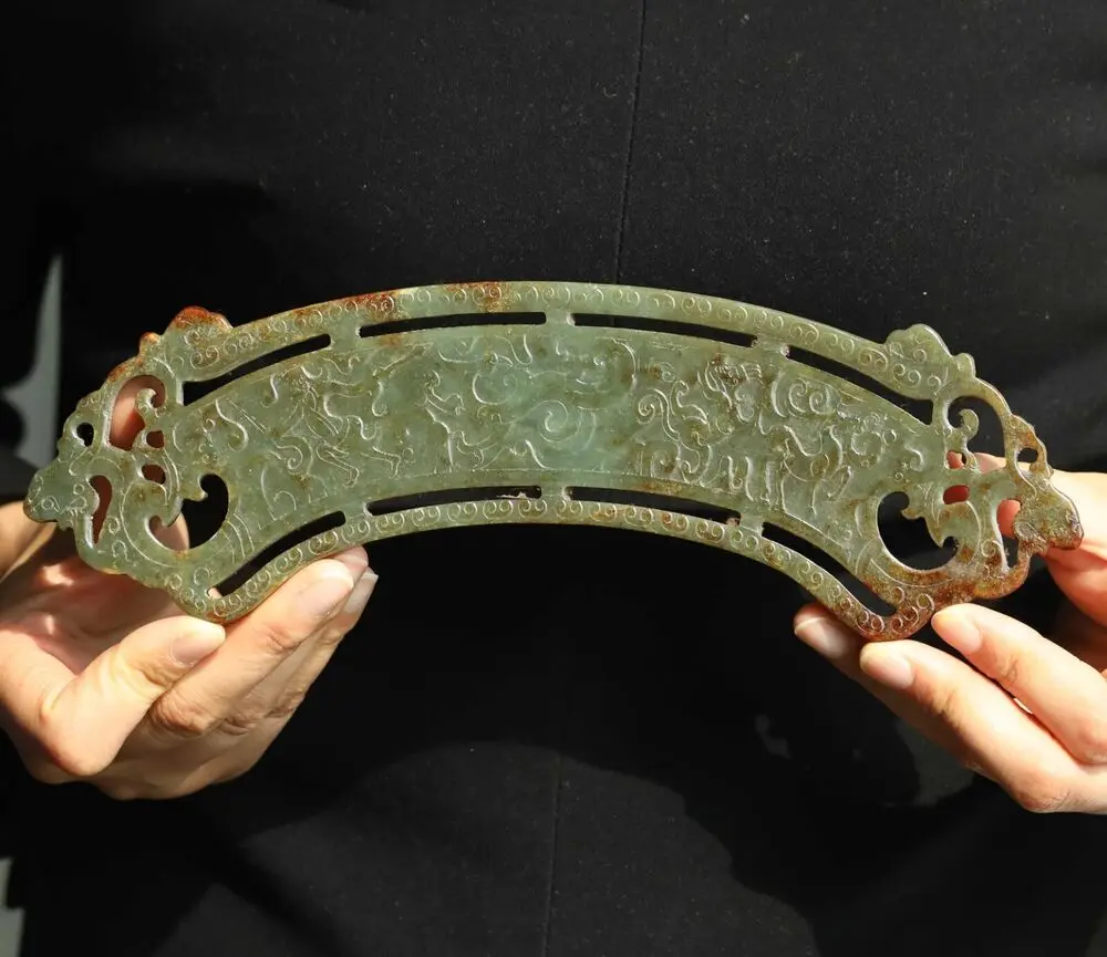 

Old Natural hetian Jade have cared statue of dragon plate BI