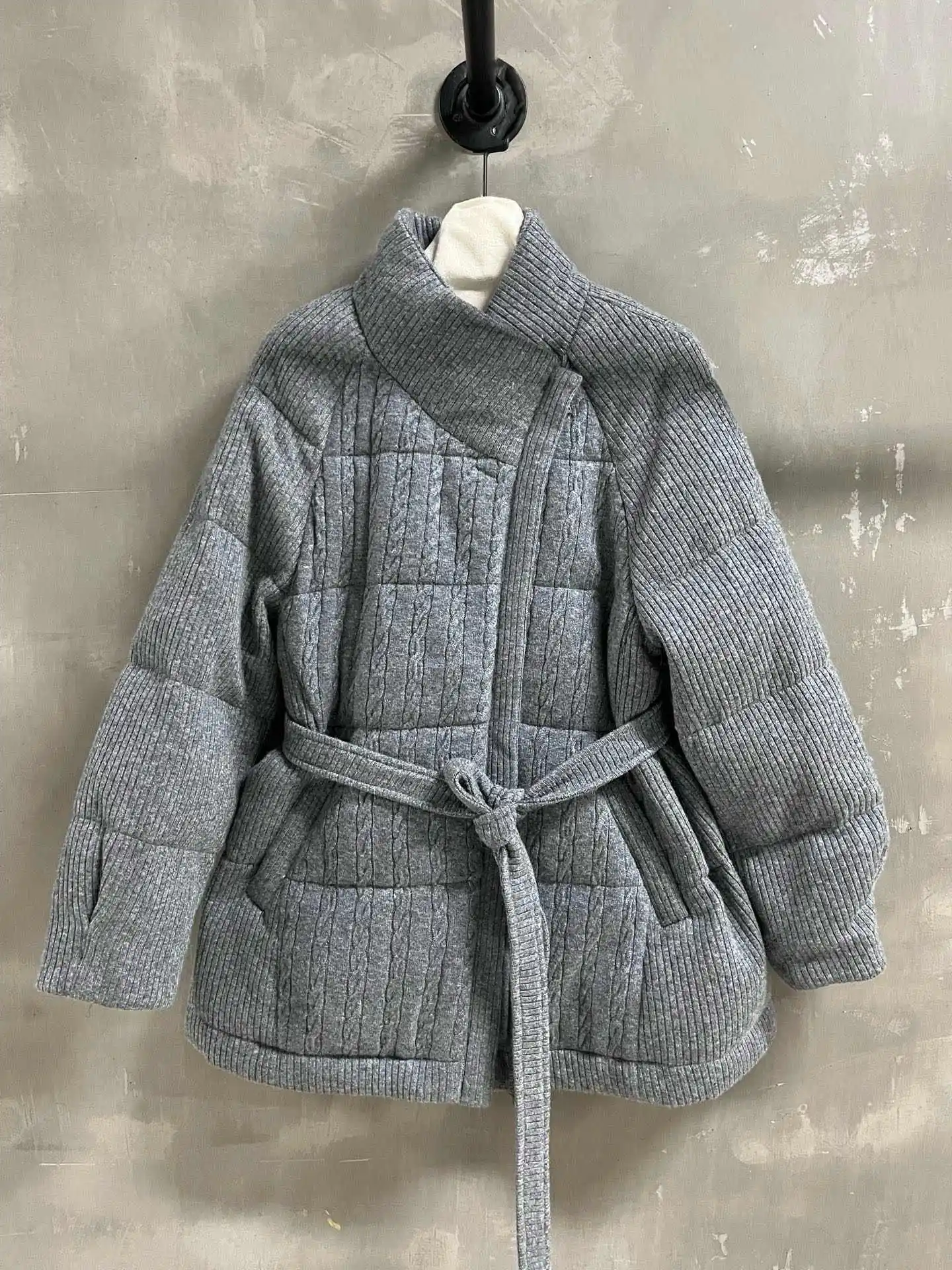 

2025 New Autumn Classic Old Money Style Goose Down Jacket | Loose Fit, Versatile & Stylish | Best Seller