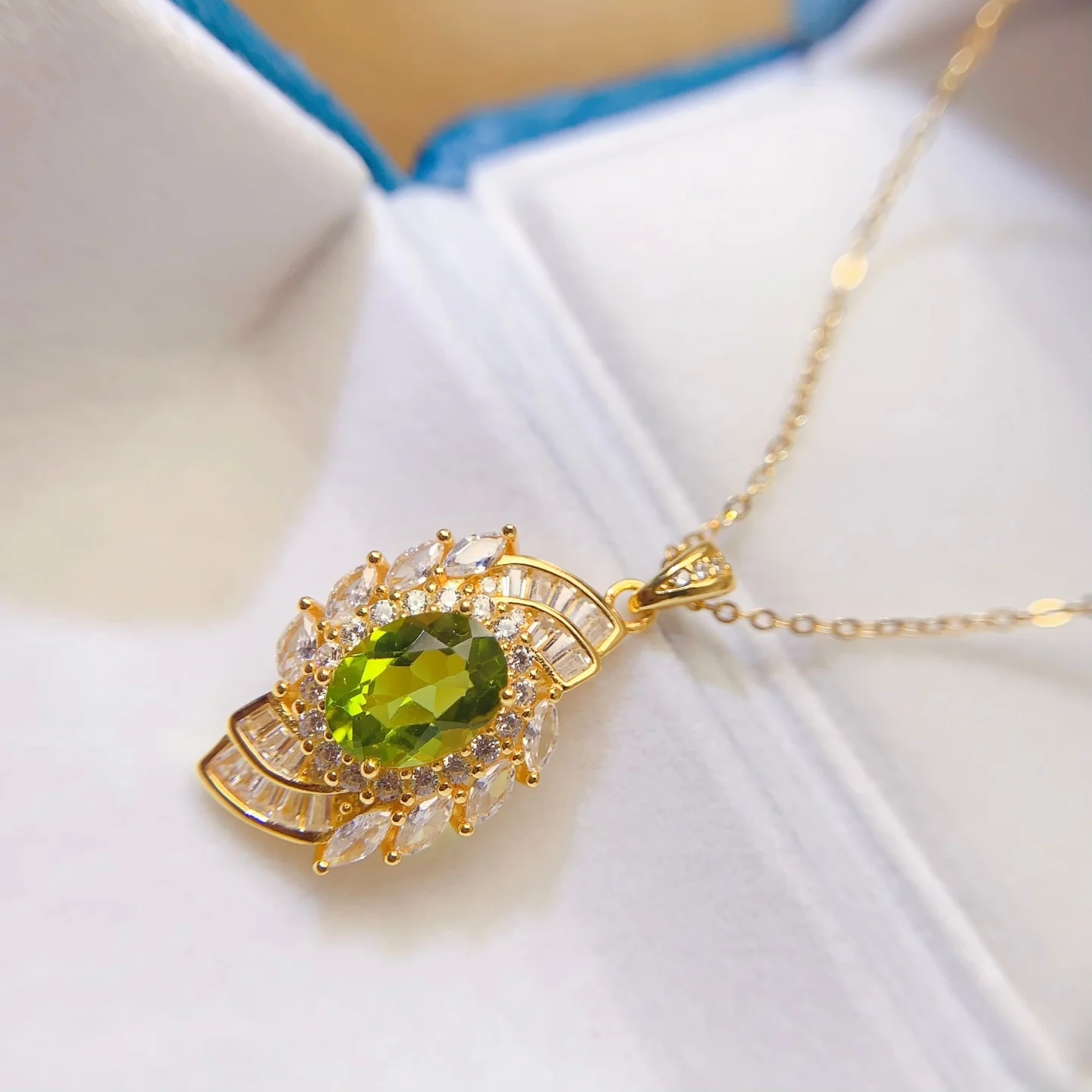 جديد 925 الفضة 7x9 مللي متر peridots قلادة طوق سلسلة عالية المستوى سهلة مطابقة ضوء الموضة الفاخرة النساء