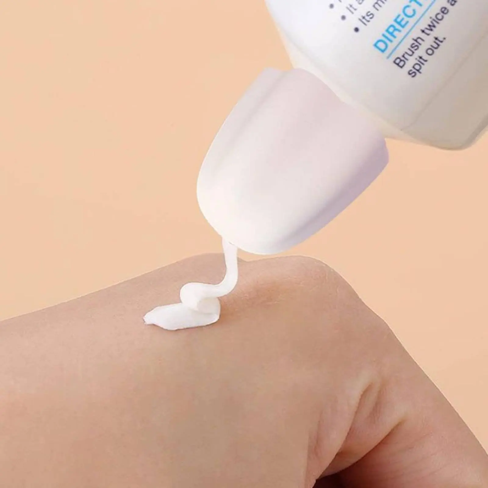 Auto-Sealing Toothpaste Cap Hygienic Mess-Complimentary Toothpaste Dispenser Cap Bathroom Accessory Reusable for Trips