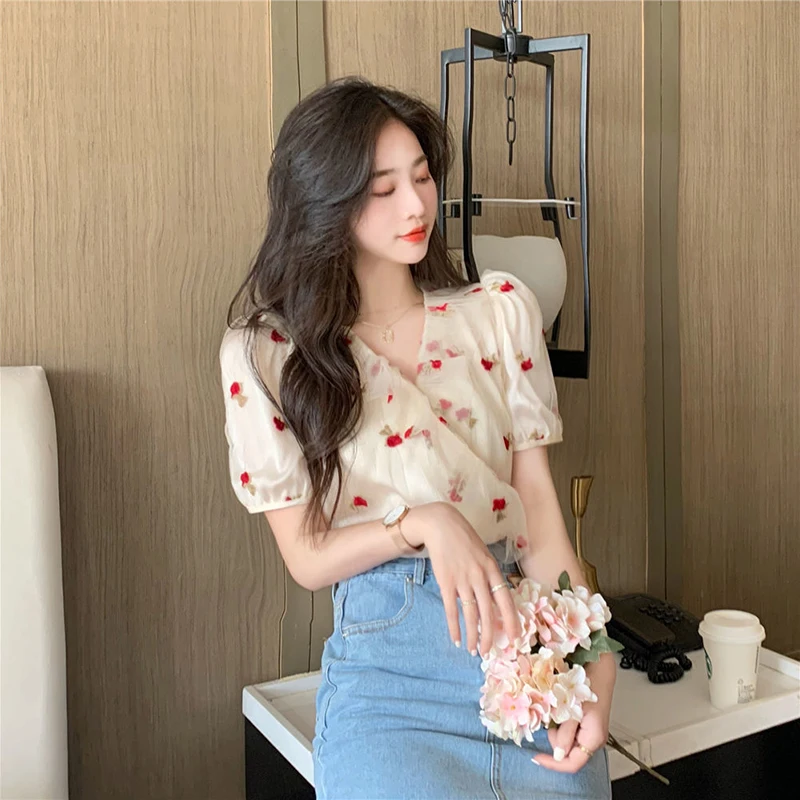 Korean Women Chiffon Shirt Elegant Print Puff Short Sleeve Female Blouse Summer Fashion New All Match Chic V Neck Ladies Tops