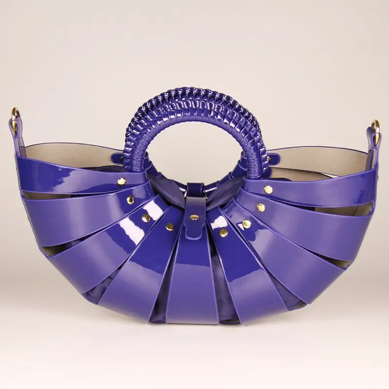 A Niche Design Fan-shaped Shell Bag with An Artistic Feel Shiny Rivet Handbag Exaggerated and Individualistic Underarm Bag New