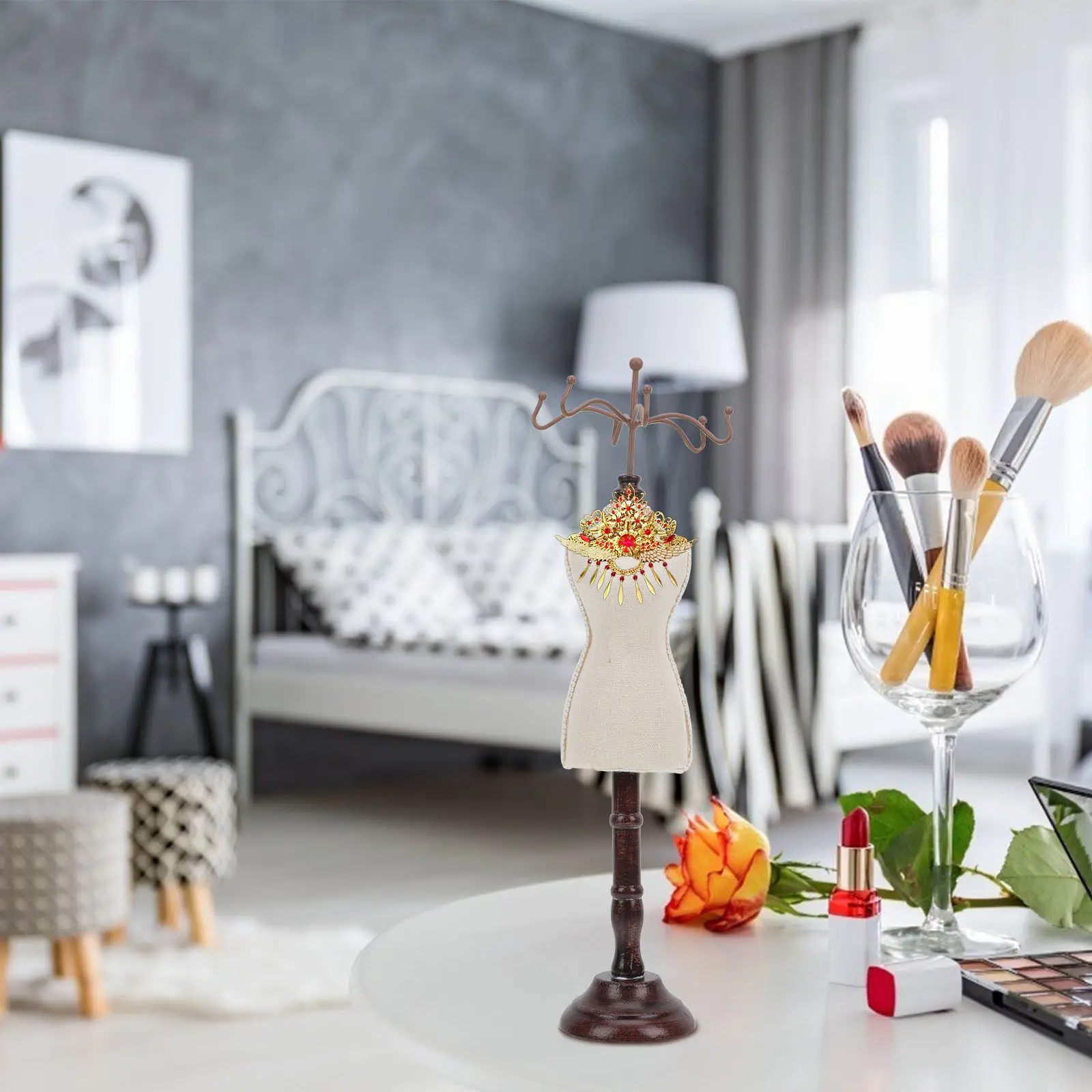 

Exquisite Vintage Style Jewelry Stand for Necklace Earring Watch Display Desktop Decor Living Room Bedroom Bathroom Household