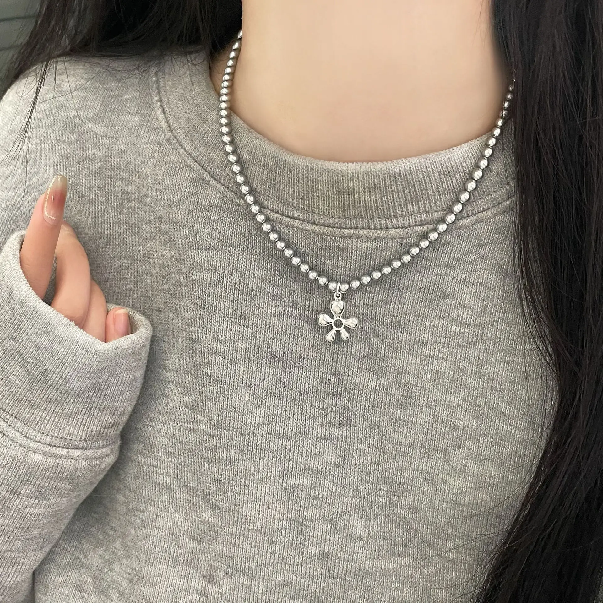 

Серебряное колье S925 для женщин: модное, стильное, с французским жемчугом, легкое, роскошное, с цветочным дизайном, на ключицу.