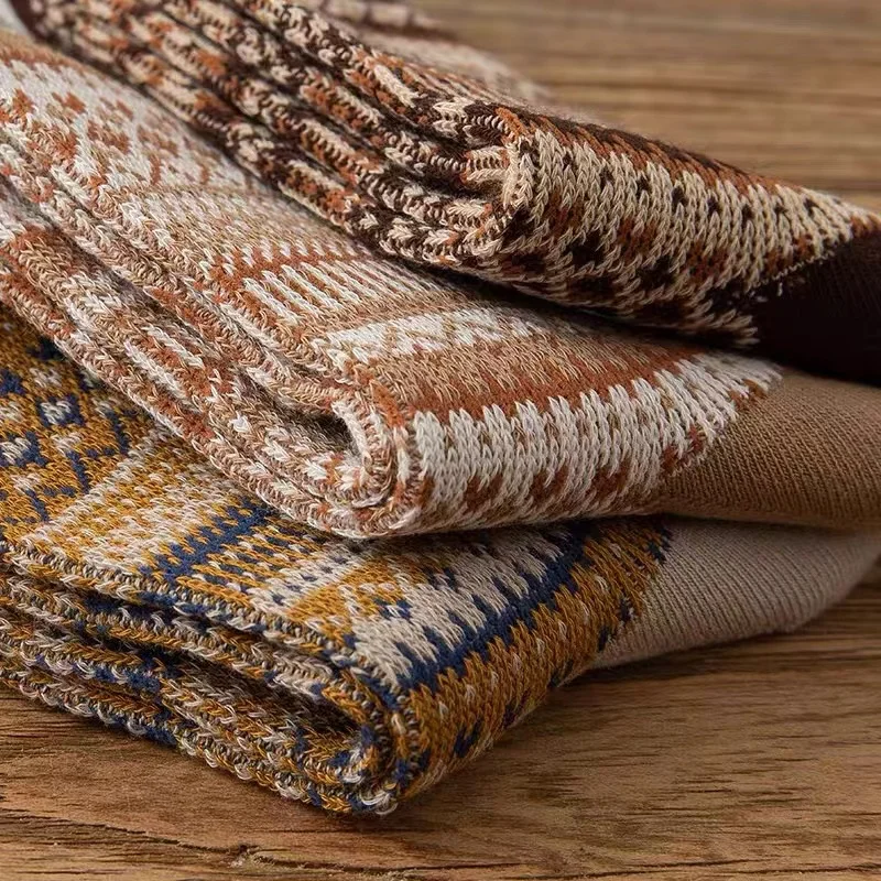 Donna uomo calzini coppie autunno primavera striscia femminile Vintage nazionale tradizionale stile matrioska calzini di cotone retrò