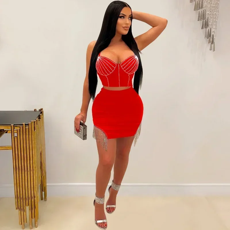 

GUWU сексуальные комплекты из 2 предметов со стразами и бриллиантами, элегантные женские одинаковые комплекты, укороченный топ для вечеринки, ночного клуба и мини-юбка с кисточками, костюм