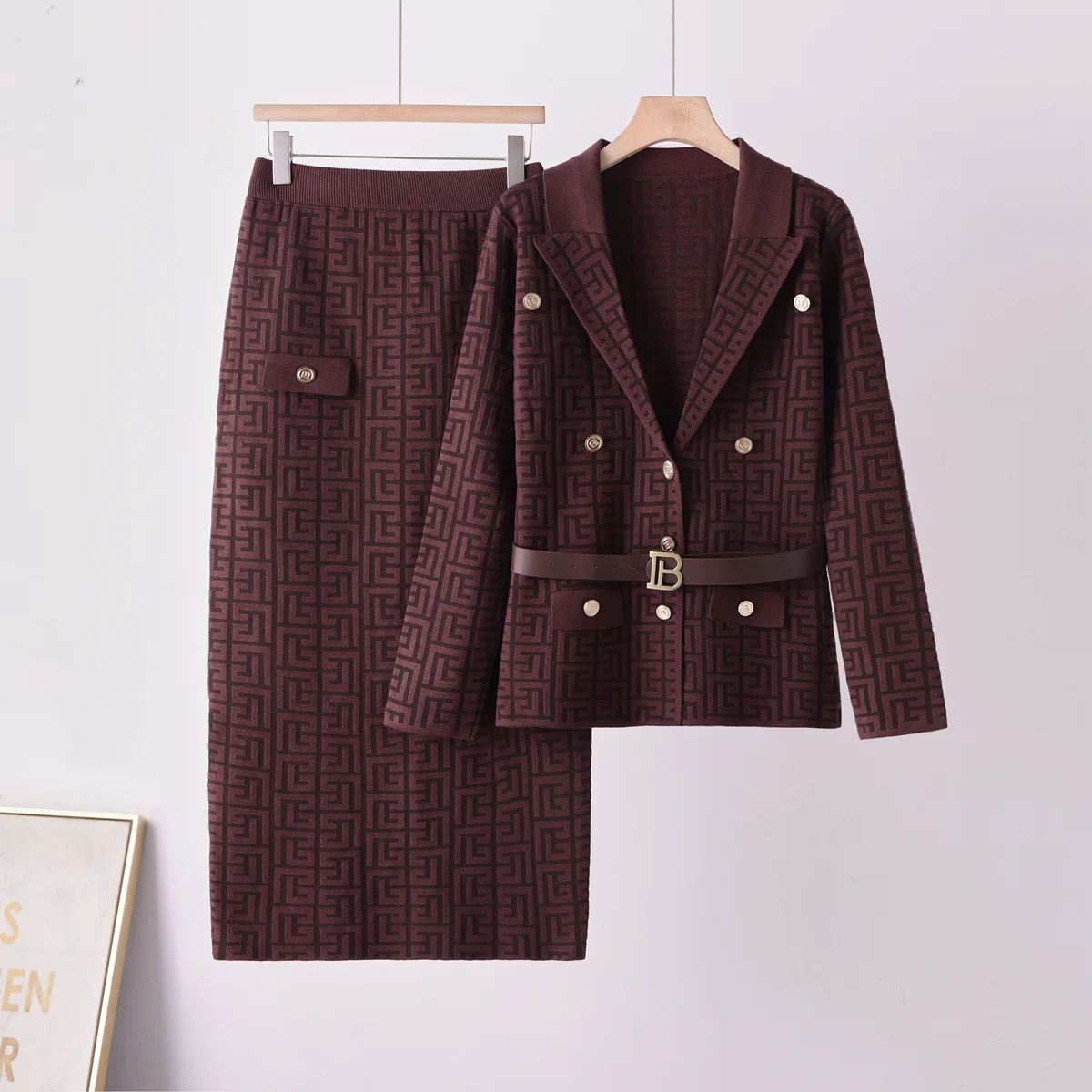 New Comfortable Women's Clothing Maze Jacquard Pattern B-breasted Buckle Lapel Waist Knitted Long-sleeved Trousers Set