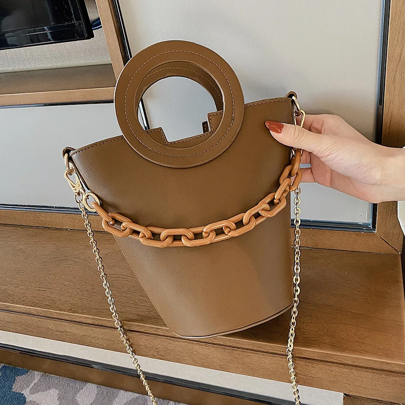 KK  2024 Korean Version Portable Bucket Popular On The Internet, Versatile And Trendy Small, Women's New Fashion Chain Crossbody