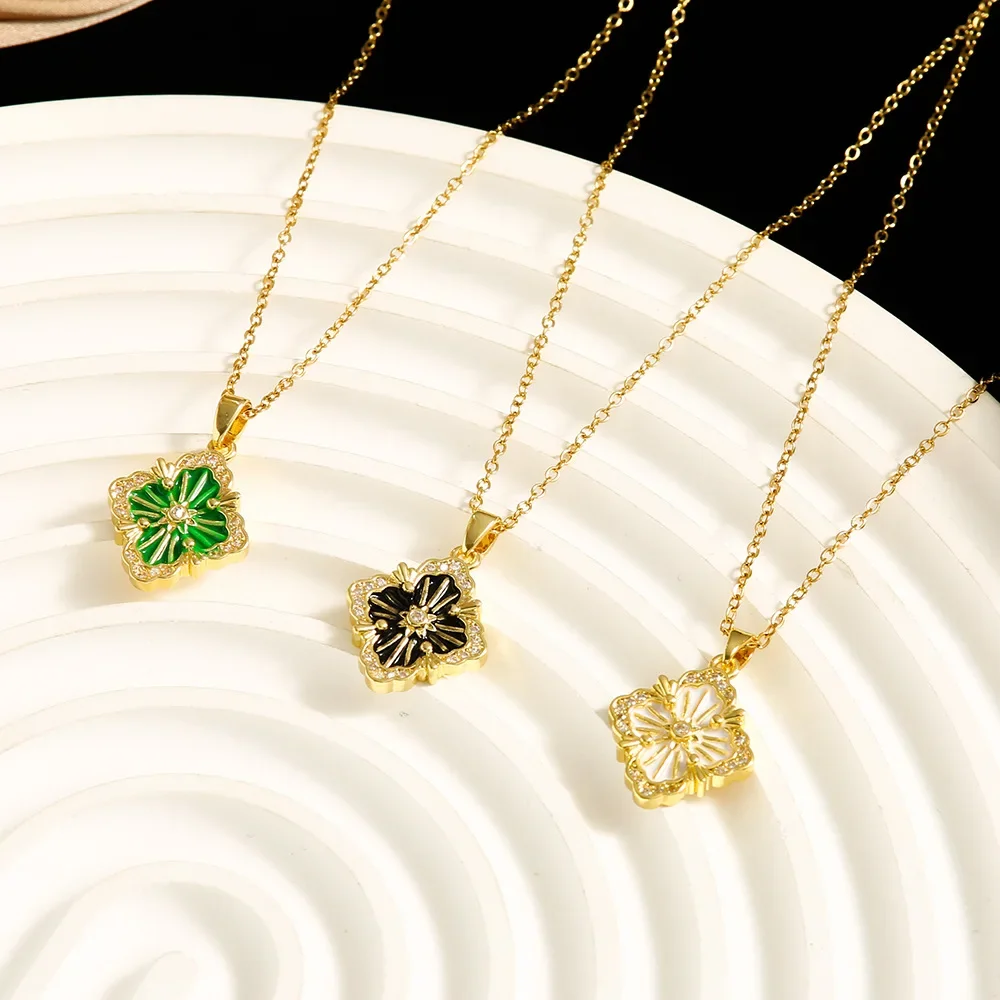 2025 Four-leaf clover titanium steel necklace for women, a versatile and elegant collarbone chain
