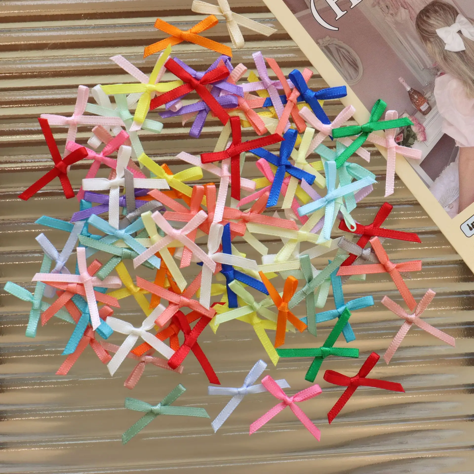 100pcs/lot 0.3cmx2.5cmx3cm Small Satin Ribbon Bows Flower Appliques Sew Craft Mini Bow Wedding Party Sewing DIY Decorations