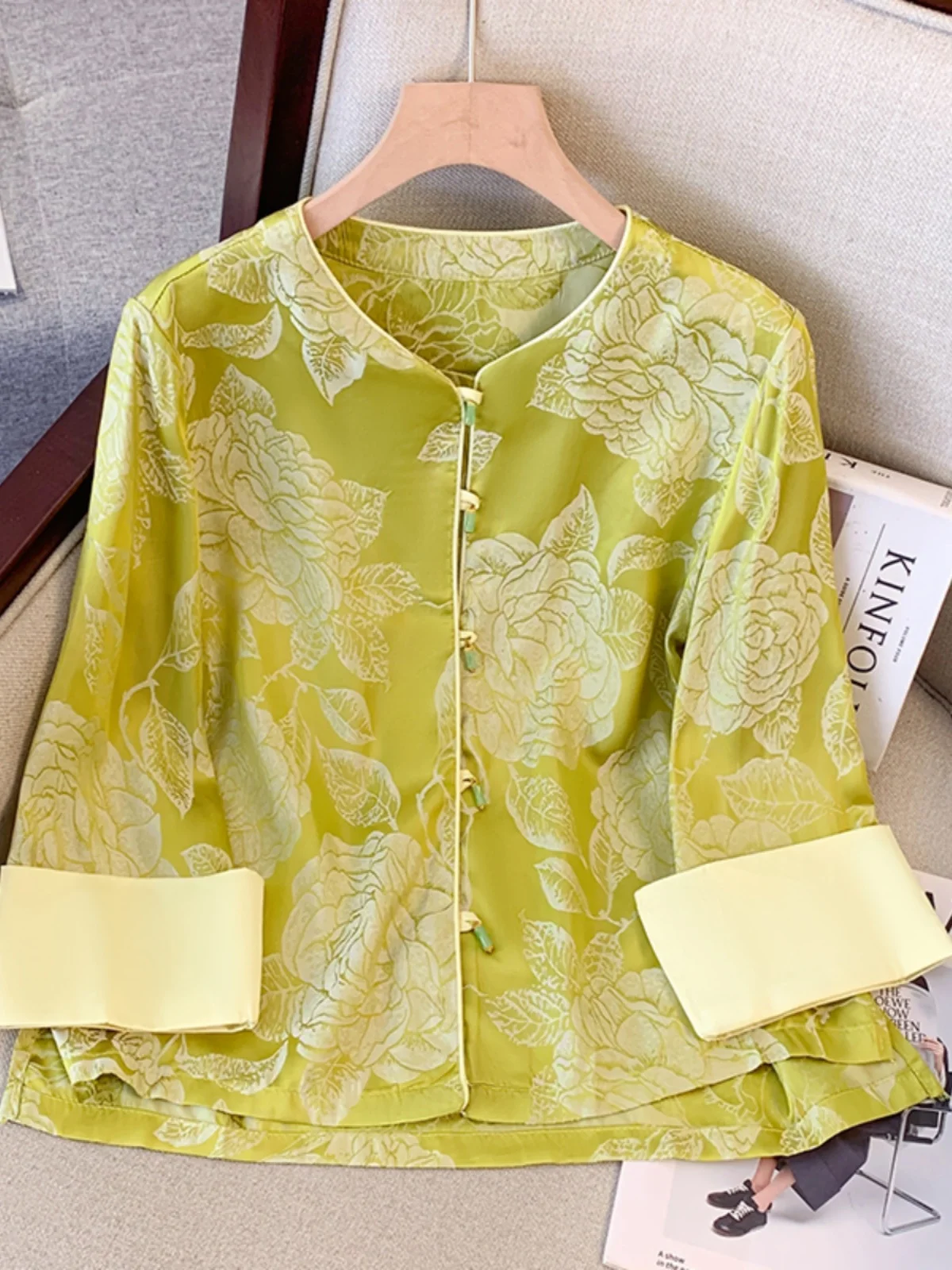 เสื้อคลุมผ้าไหมสไตล์เกาหลีสำหรับผู้หญิง แฟชั่นลายพิมพ์ ชุดกี่เพ้า เสื้อคลุมอเนกประสงค์ สวมใส่ได้ทุกวัน