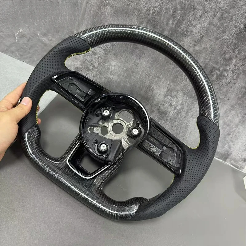 

Руль из карбона для Audi с желтым логотипом и перфорированной рукояткой, подходит для A3 A4 A5 S3 S4 S5 2017-2020