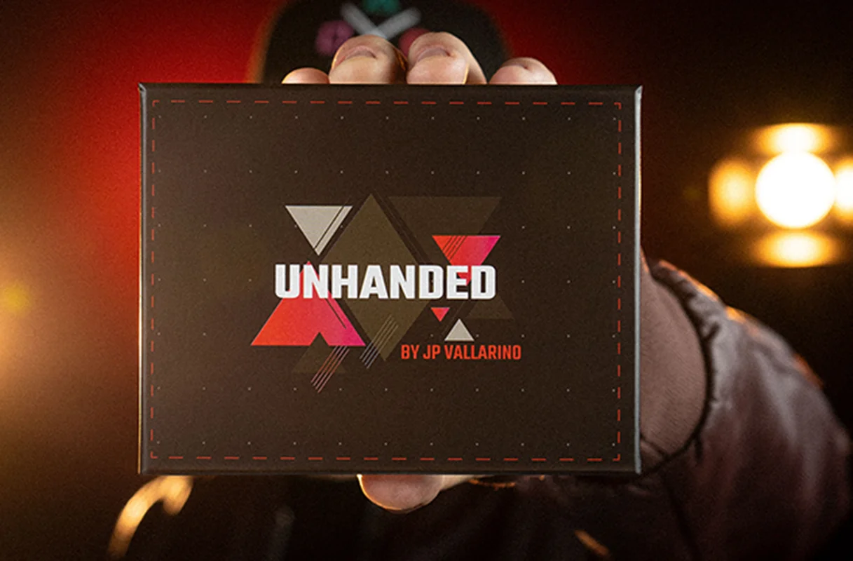 

Unhanded (Gimmick) by JP Vallarino Magic Trick Close Up Street Illusions Props Mentalism Deck Card Vanishing Penetrate Magia