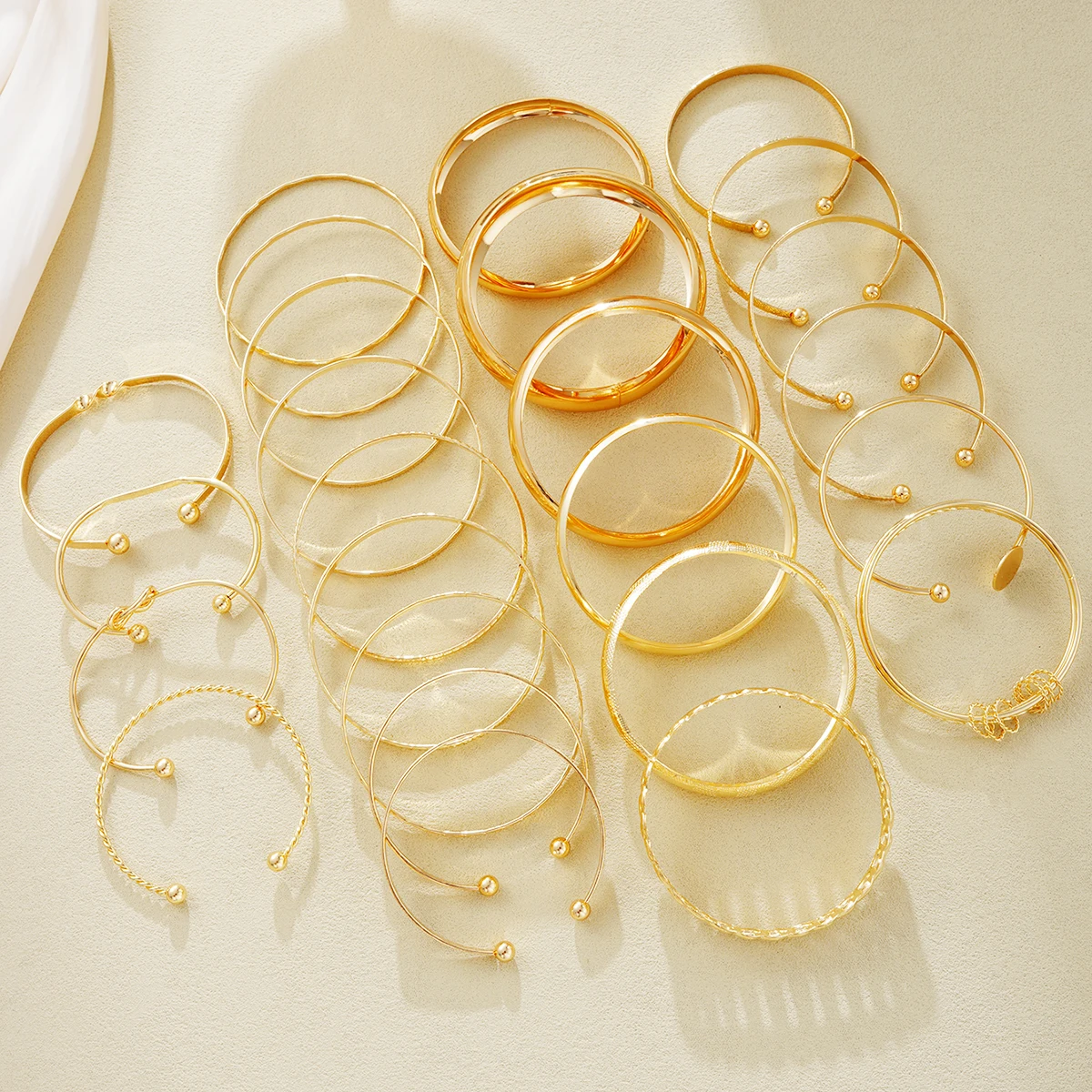 أزياء الذهب اللون الحد الأدنى هندسية السلس الإسورة مجموعة أنيقة الرجعية تصميم أساور معدنية للنساء عطلة حزب مجوهرات #3