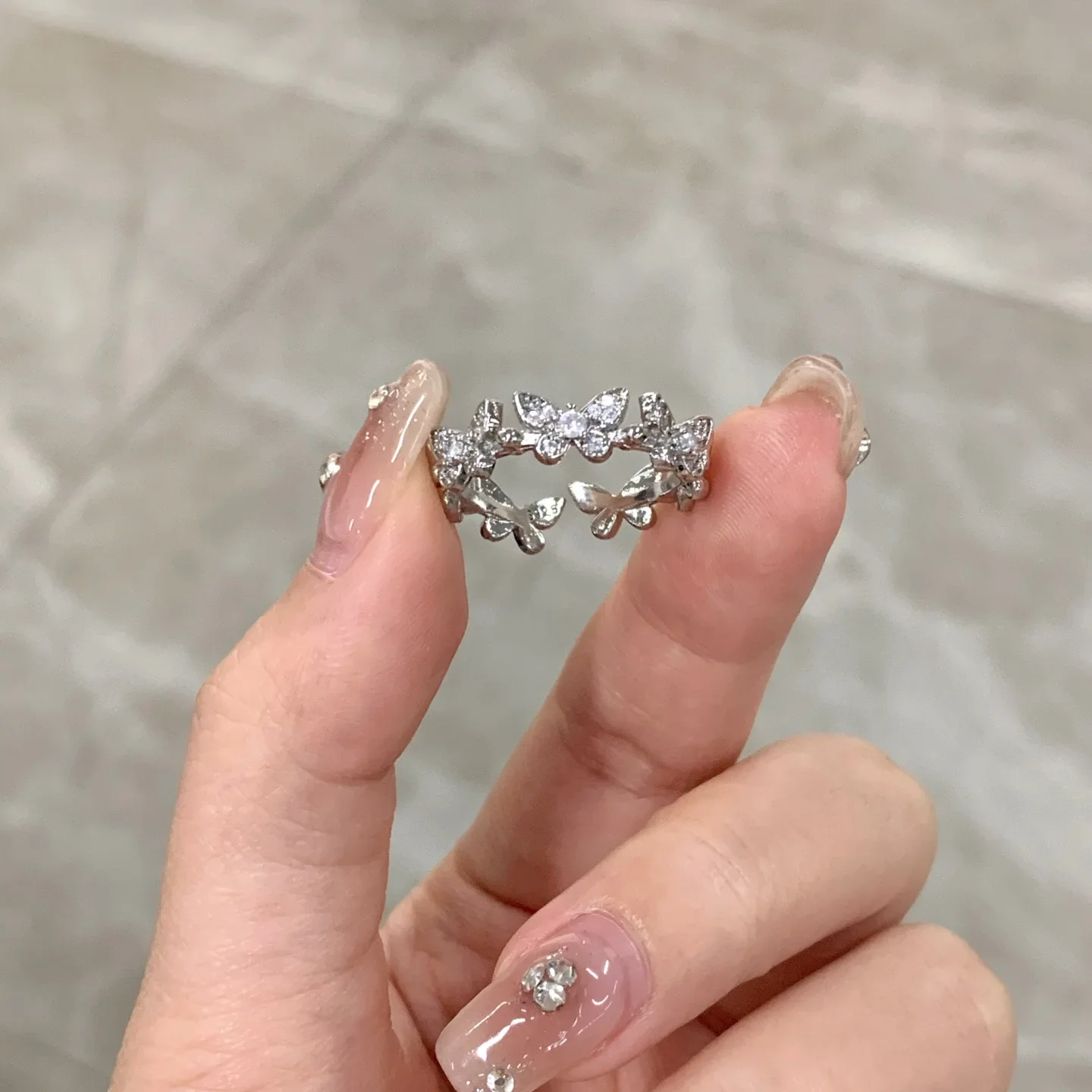 1PC شخصية الموضة الزركون فراشة خاتم المرأة المد ضوء الفاخرة المتخصصة تصميم فلاش خاتم الماس #1