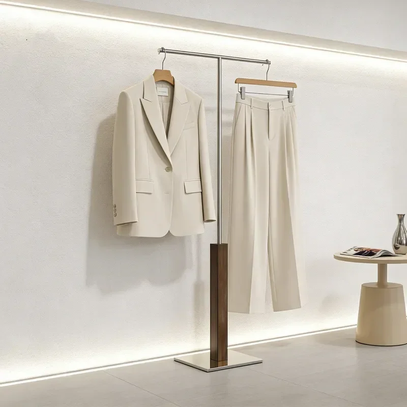 Stainless Steel Anti Fingerprint Floor to Ceiling Clothing Display Rack Middle Island Shelf for Women's Store Window Showcase