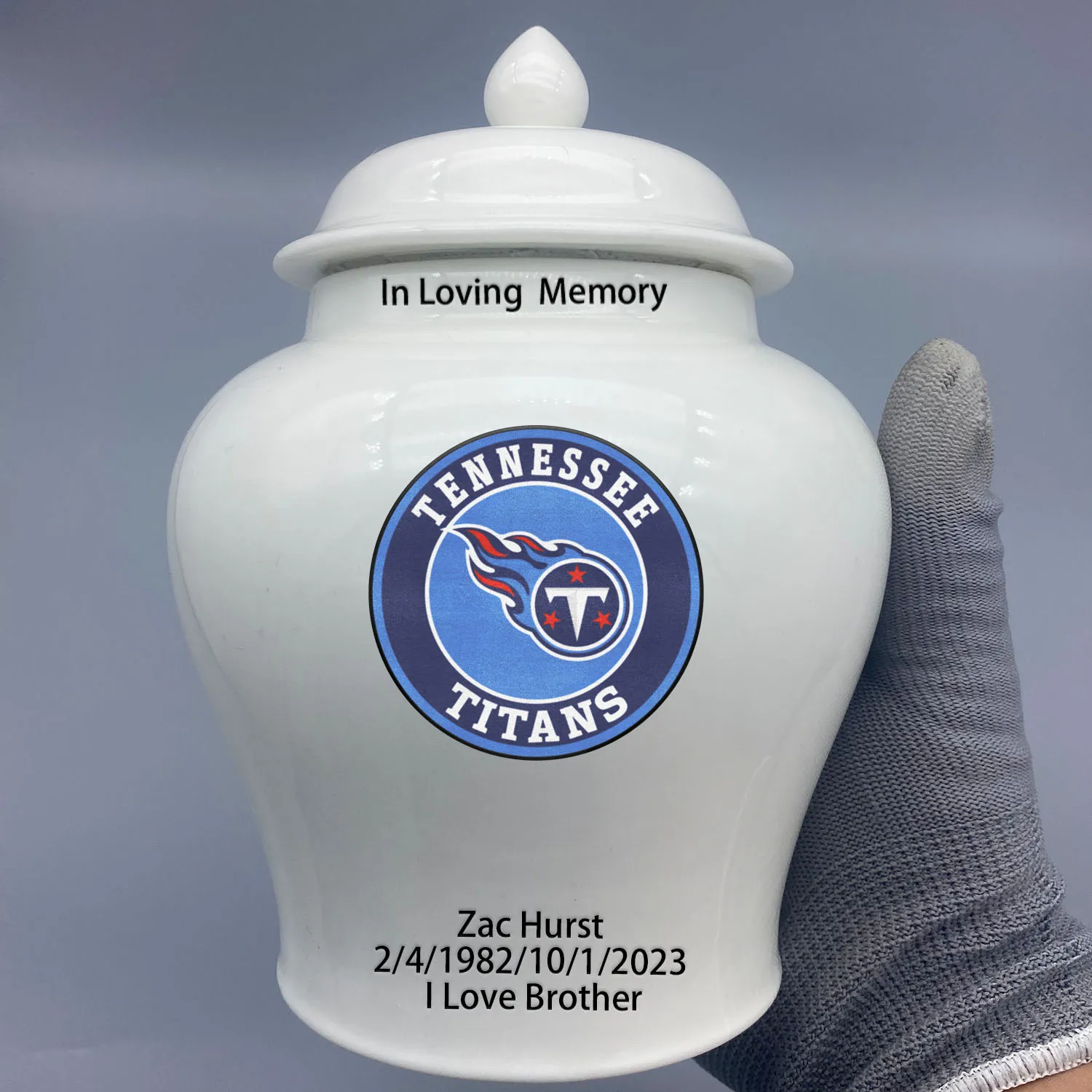 

Medium Urn for Tennessee Titans-themed Logo Custom Urn.Send me the name/date you want to appear on the urn by Remarks Message