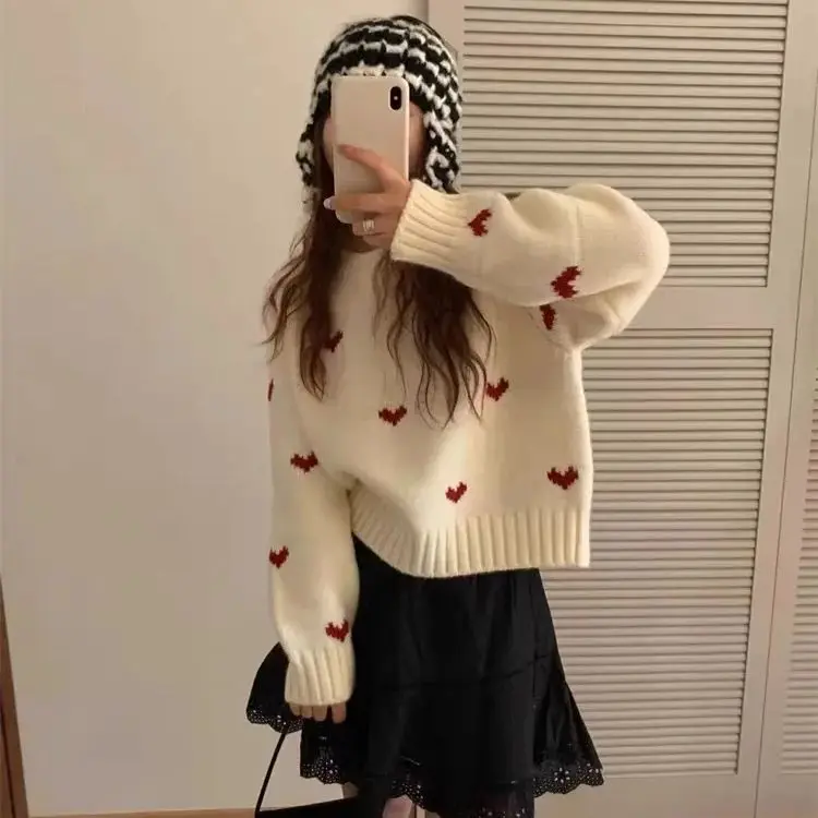 Korean style love heart embroidery loose pullover sweater for women 2024 autumn and winter design soft O neck knitted sweater