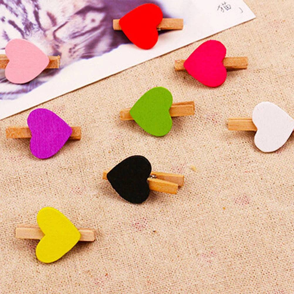 

150Pcs 3Cm Heart Shape Wooden Clips Natural Light Weight Craft Clamps for Photo Holder Paper Clamp Gift Tag Decoration Kit Red