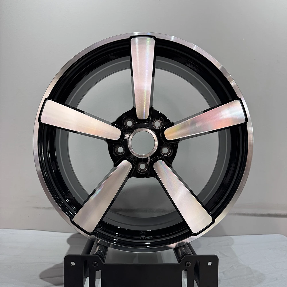 

The Front 20 Inches and Rear 21 Inches of the Porsches 911 Series Wheels Are Suitable for Modifying Porsches Series Models