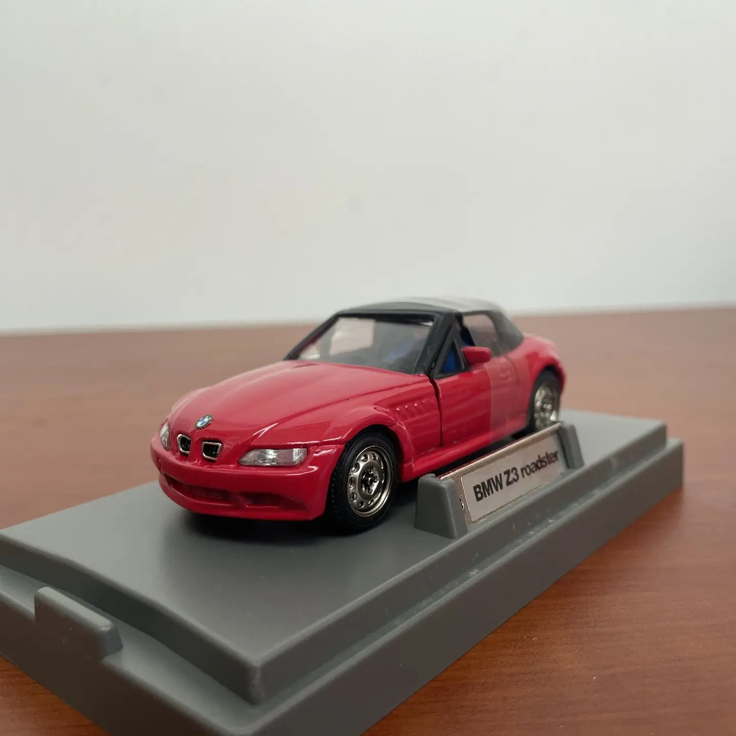 MTECH Miniatura de Carro Esportivo BMW Z3 Roadster em Liga Fundida Escala 1:43 - Clássico, Nostálgico, Presente para Adultos, Lembrança, Exibição Estática