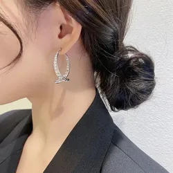 New Korean style internet celebrity temperament with a sense of luxury, intersecting light luxury, full of rhinestones, women's