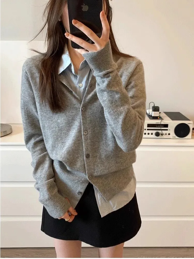 Temperament explosion! Spring and autumn new 100% wool knitted cardigan women's round neck short sweater slimming simple coat