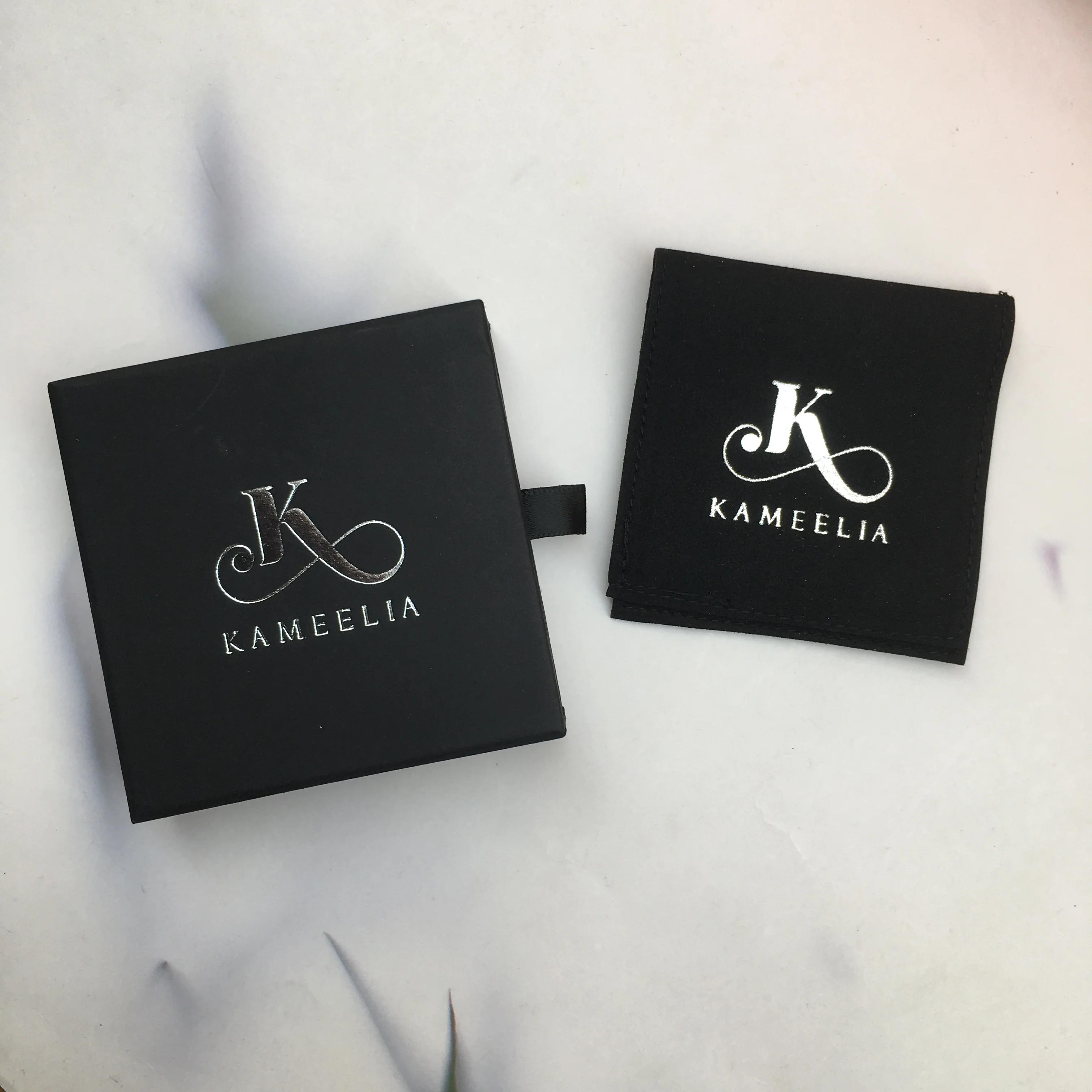 

24/50/100Sets 8x8cm Microfiber Suede Gift Bag Snap Button Pouch 9x9x3.2cm Green Paper Drawer Box Earrings Jewelry Packaging Case